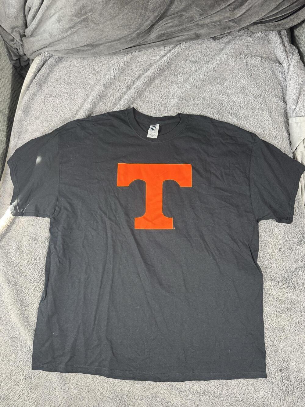 Tennessee Volunteers Shirt Mens 2XL Black NCAA Football New Agenda Graphic Tee